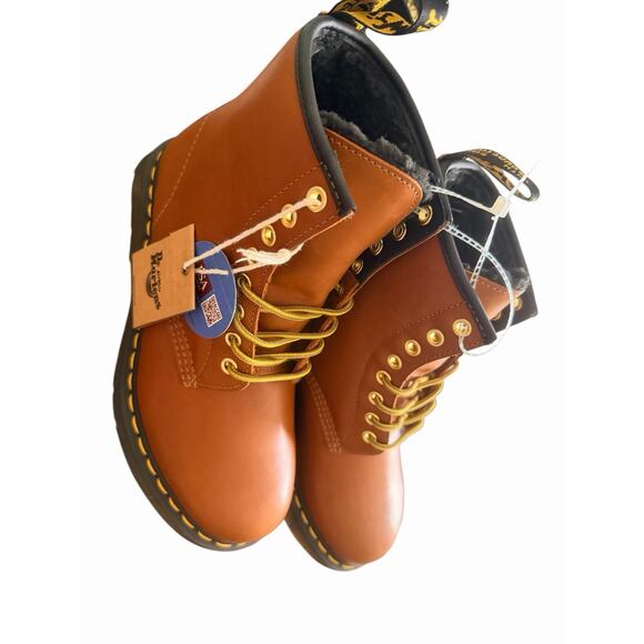 Dr Martens Tan Brown Boots 1460 Wintergrip Lacer Lined Women’s 8 NWOB main image 4